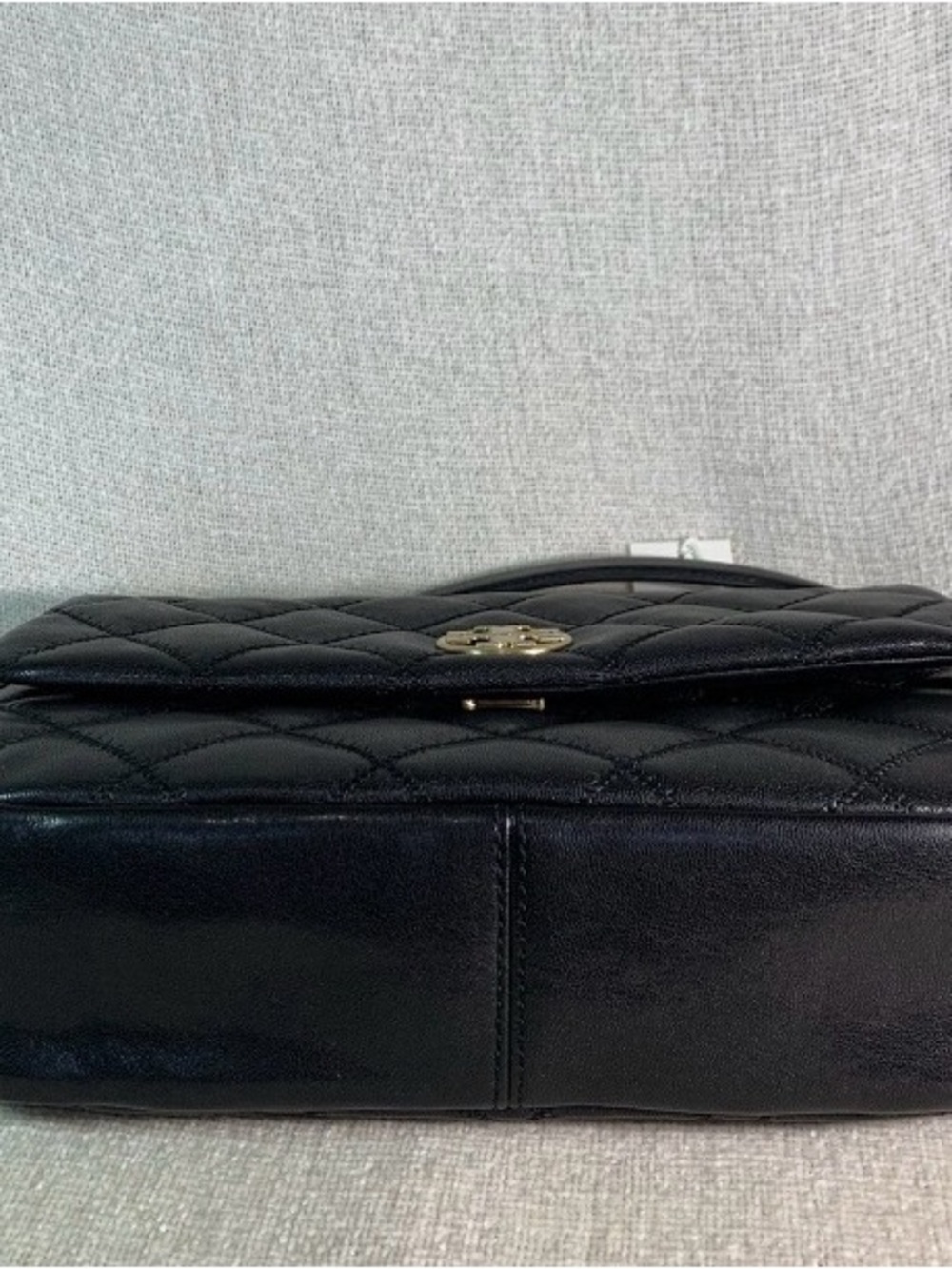 Tory Burch Black Quilted Leather Clutch with Gold Logo Medallion - Picture 7 of 9